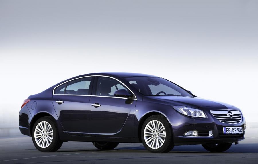  Opel Insignia 2012 года  (фото 19 из 32)